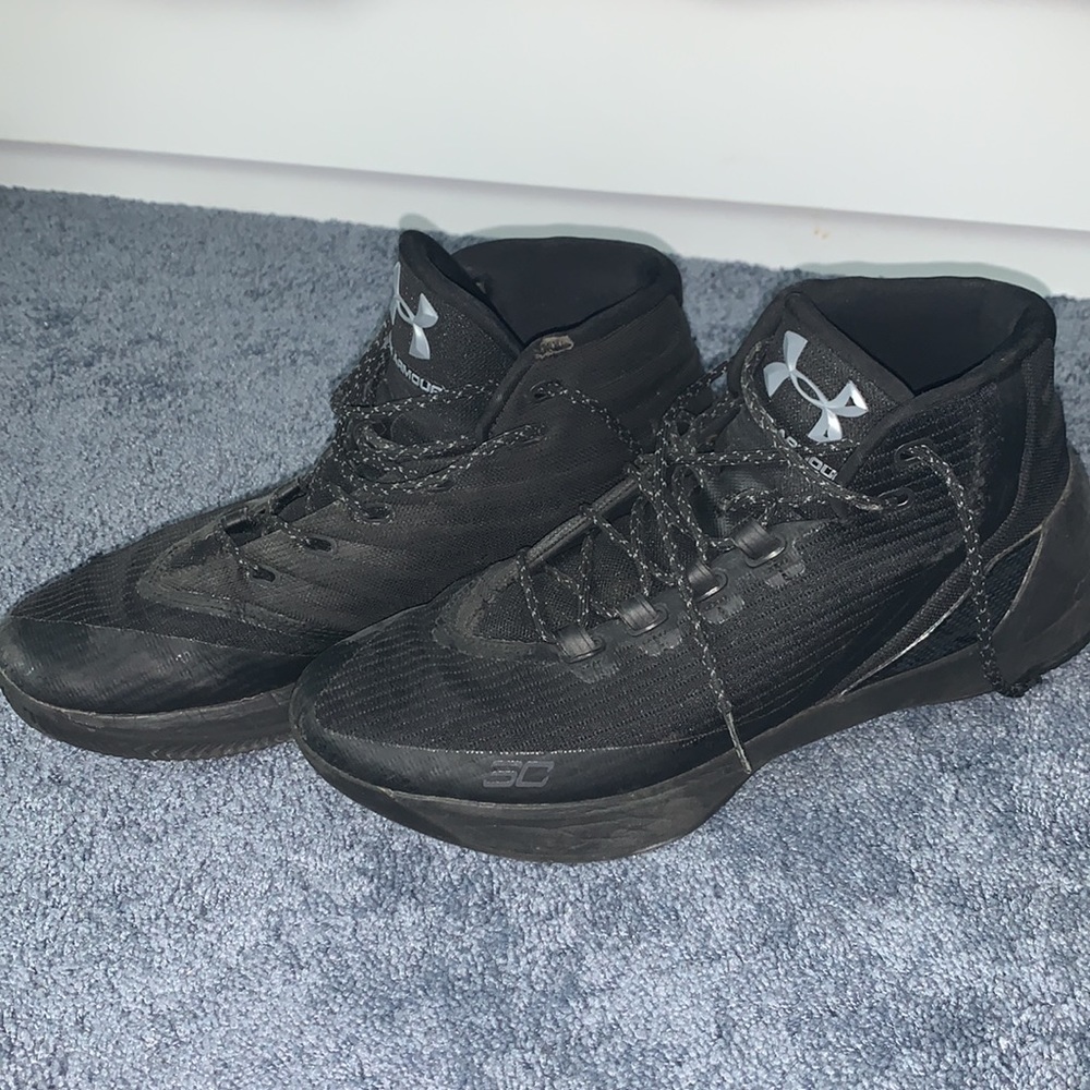 Curry 3 all black